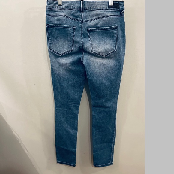 Sound/Style Women's Stretch Distressed Blue Jeans Size 6 - Picture 5 of 8